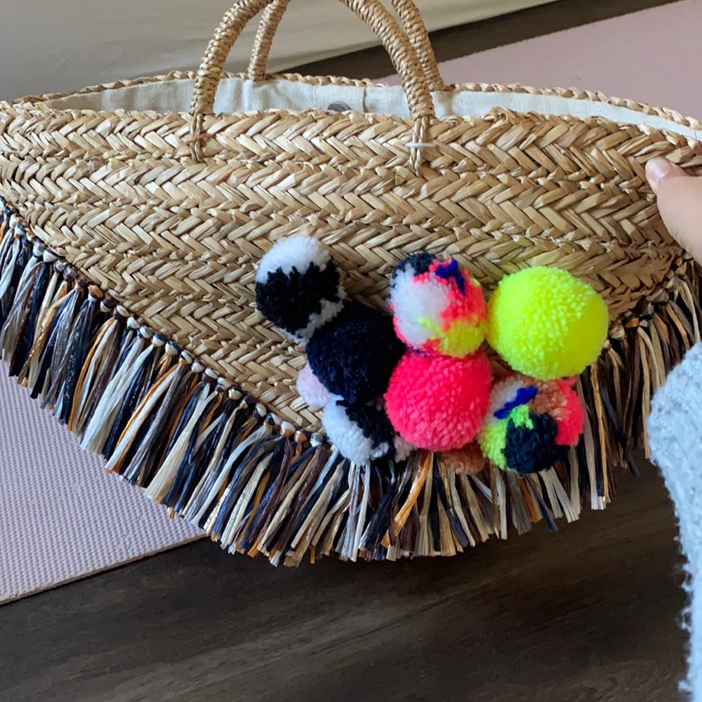 Pippichic Pompom basket bag beach summer bag